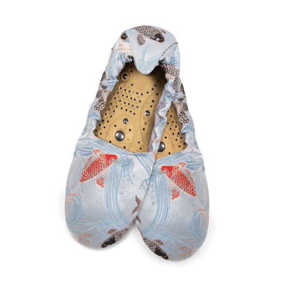 Holistic Silk 磁能足墊按摩鞋 Carp Brocade | Dr. Koala